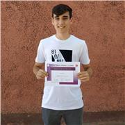 Estudiante del Grado en Matemáticas de la Universidad Complutense de Madrid da clases presenciales de materias hasta contenidos de 2° de Bachillerato